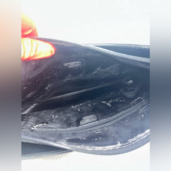 Gucci Black Leather Shoulder Bag - Picture 9 of 12